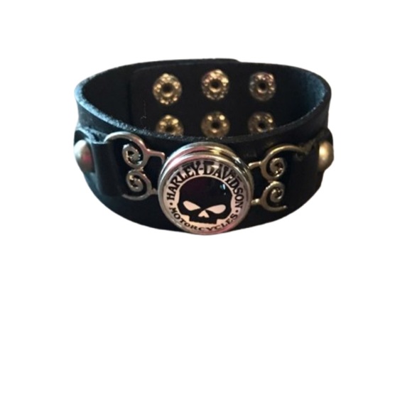 - Willie G Snap Jewelry - Picture 5 of 6